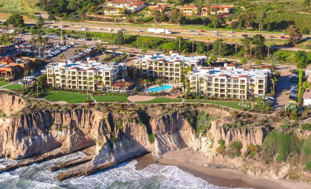 Dolphin Bay Resort And Spa Пизмоу Бийч Екстериор снимка
