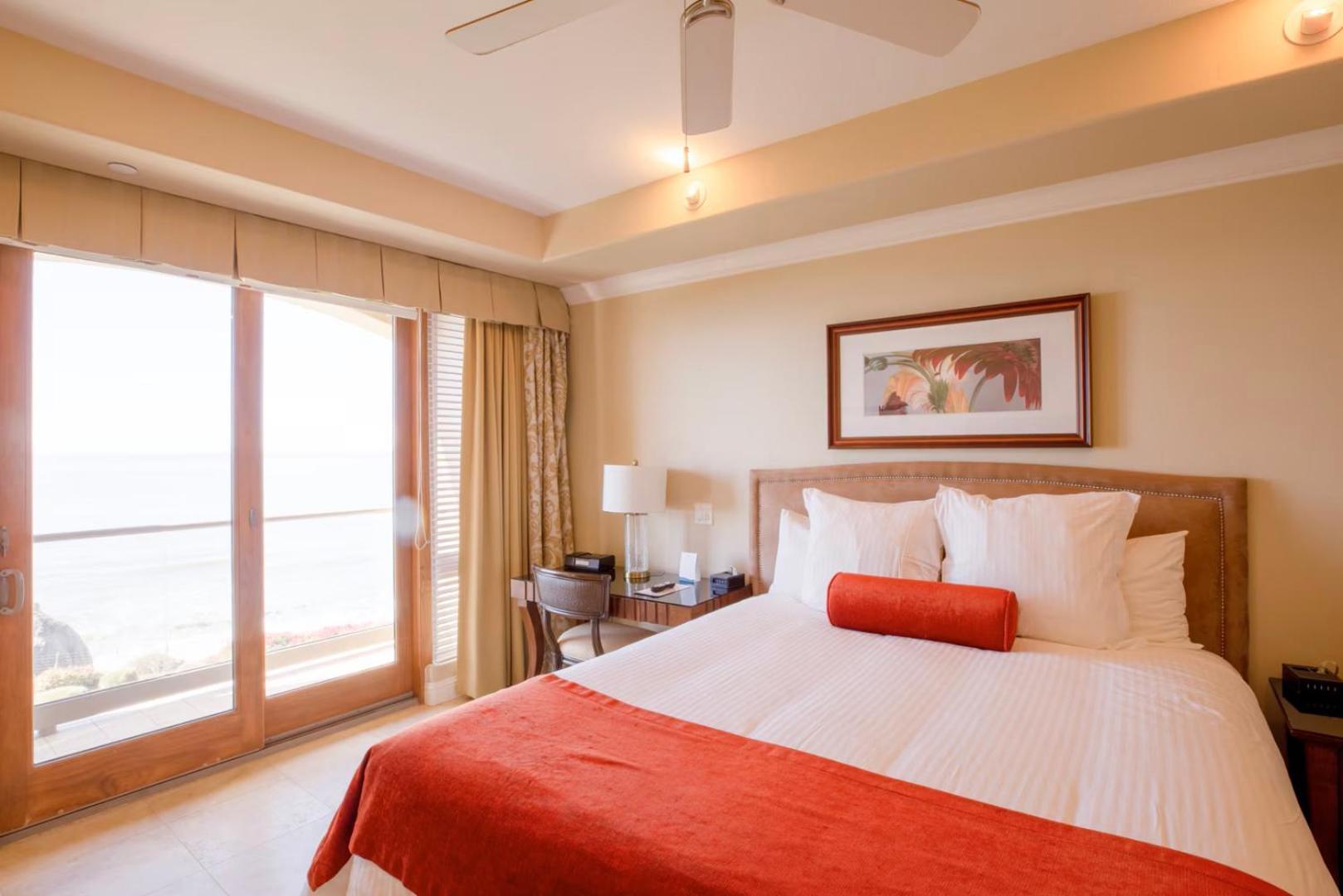 Dolphin Bay Resort And Spa Пизмоу Бийч Екстериор снимка