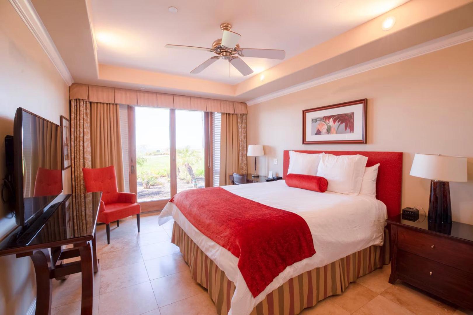 Dolphin Bay Resort And Spa Пизмоу Бийч Екстериор снимка