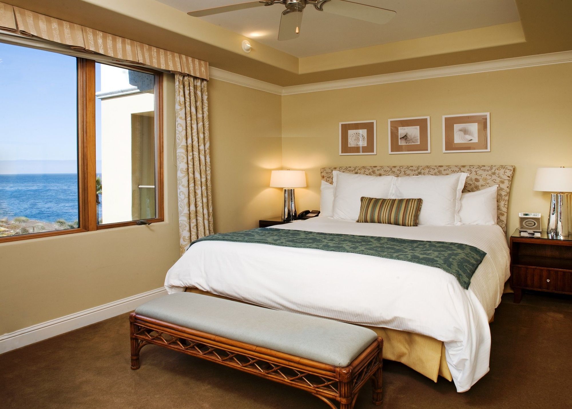 Dolphin Bay Resort And Spa Пизмоу Бийч Екстериор снимка